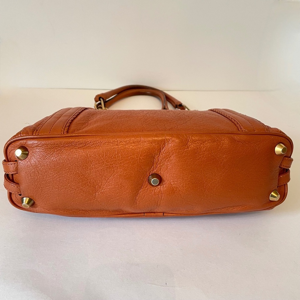 Chloe Brown Leather Shoulder Bag with Gold Hardware - Picture 9 of 14